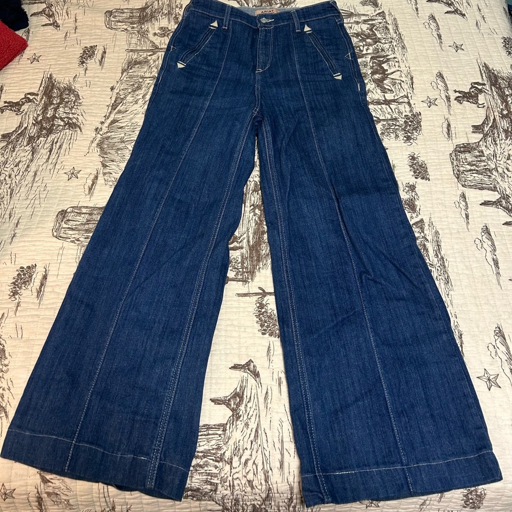 Ariat Bria Ultra High Rise Wide Leg Jean